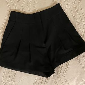A.L.C - pleated trouser short